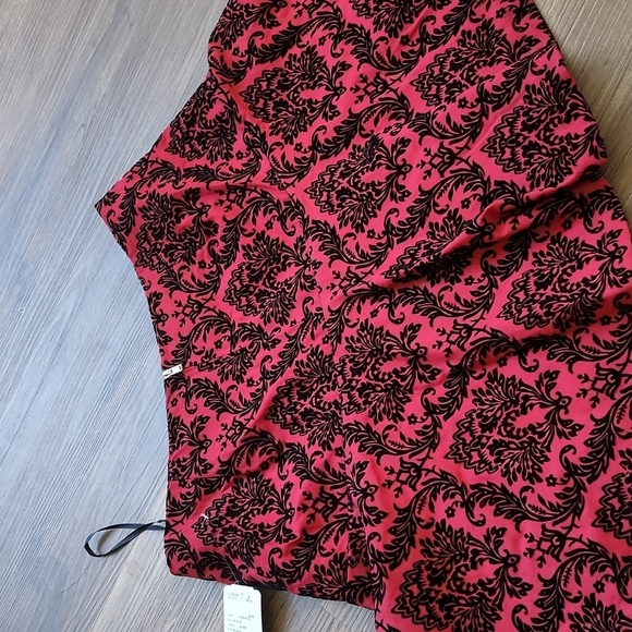 NWT F21 Skirt - Picture 2 of 2